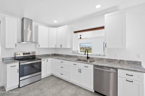 1540 Hl Side Dr, Tucson AZ 85745 exterior