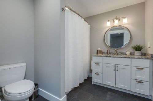 39 Thayer Pond Rd, Concord NH  03301-7517 exterior