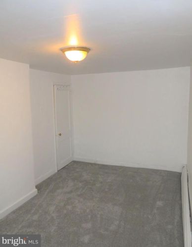 123 Levering St, Philadelphia PA 19127-1403 exterior