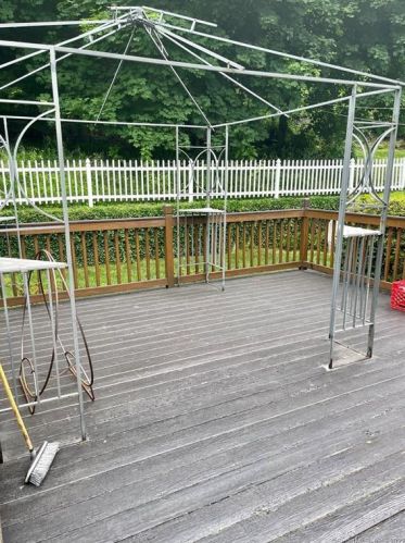 51 Grv Ave, Derby CT 06418-1615 exterior