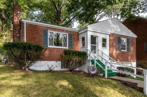 2015 Kendon Dr, Pittsburgh, PA 15221-1127