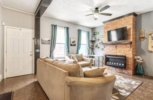 5334 Natrona Way, Pittsburgh PA  15201-2527 exterior