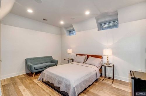 3 Pne Ter, Demarest NJ 07627-1214 exterior