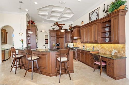 7534 Hogan Ct, Naples FL 34113-3055 exterior