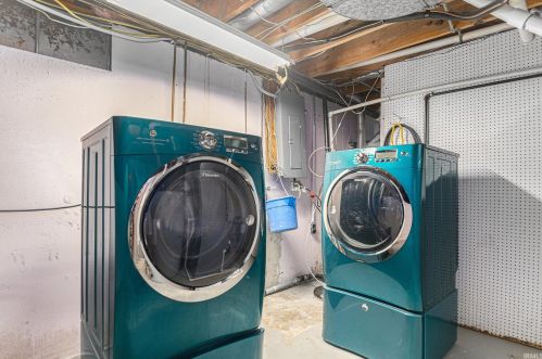 11815 Hakes, Mishawaka IN 46545-7851 exterior