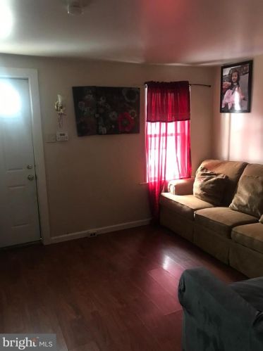 319 Grant St, Pottstown PA 19464-4801 exterior