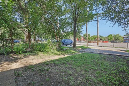 2921 Chippewa St, Saint Louis MO 63118-3720 exterior