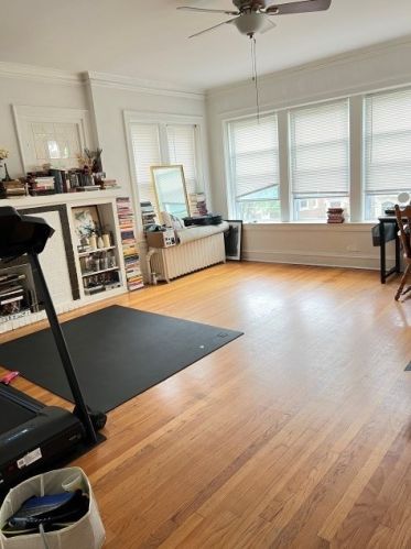 6438 Claremont Ave, Chicago IL 60625-1812 exterior