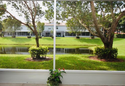 318 Timberwalk Trl, Jupiter FL 33458-5594 exterior