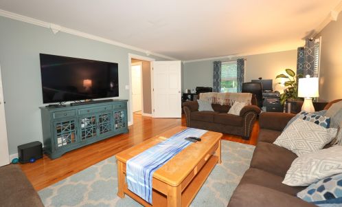 25 Poor Richards Dr, Concord NH 03304-3505 exterior