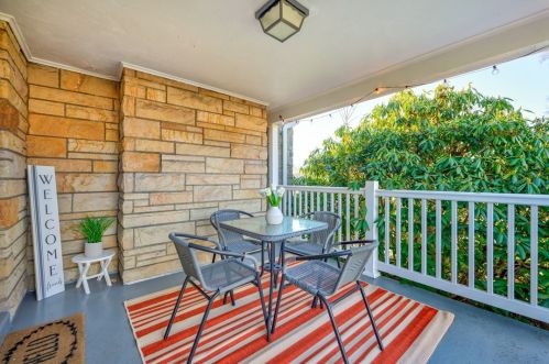 210 Johnston Rd, Pittsburgh PA  15241-2555 exterior