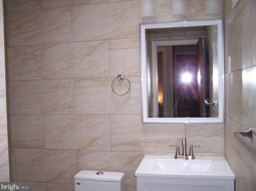 3399 Keswick Rd, Philadelphia PA 19114-1609 exterior