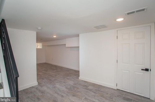 5809 Ditman St, Philadelphia PA 19135-4043 exterior