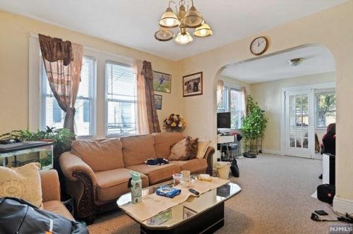 304 Union Ave, Wood-Ridge NJ  07075-2128 exterior