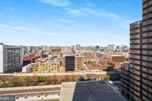 2101 Market St, Philadelphia PA  19103-1313 exterior