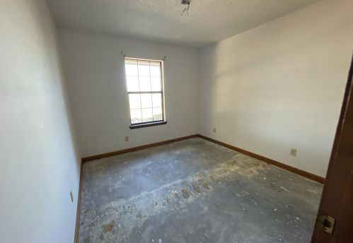 5595 Airport Rd, Milton FL 32583-8652 exterior