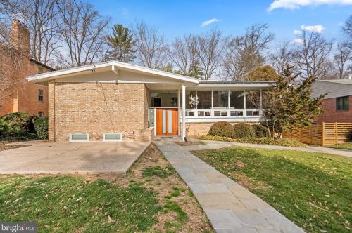 2905 Ellicott St, Washington, DC 20008-1022