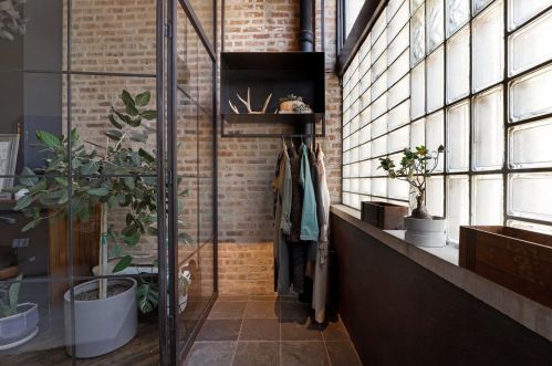 2220 Potomac Ave, Chicago IL 60651-1854 exterior