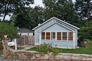 25 Roosevelt Trl, Hopatcong, NJ 07843-1531