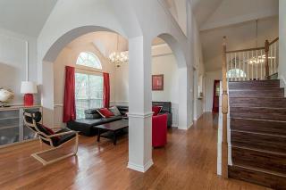 9409 Vista Cir, Irving TX  75063-5064 exterior