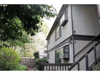 600 Cherry Dr, Eugene, OR 97401-6644