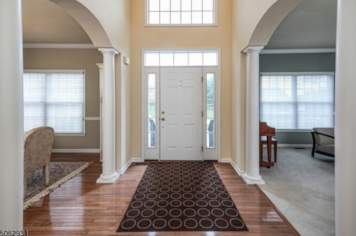 15 Maidstone Ct, Montgomery, NJ 08558-2221