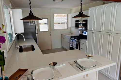 1717 Noe St, Honolulu HI 96819 exterior