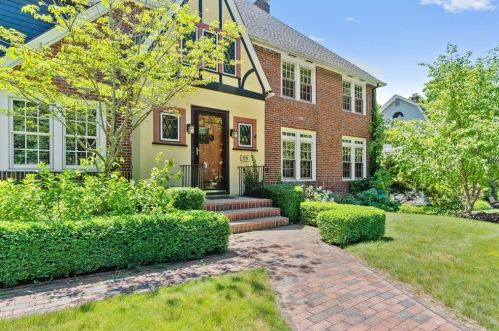 115 Western Dr, Springfield, MA 01106-1045