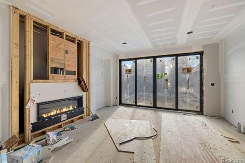 1852 Holland St, Bham MI 48009-6856 exterior