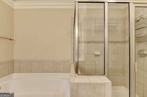 2378 Crescent Park Ct, Atlanta GA 30339-6022 exterior