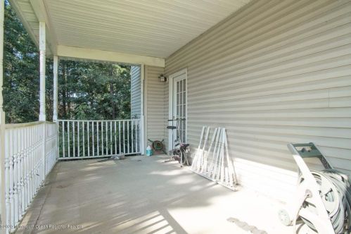 3 Swallow Tail Ct, Jackson Twp NJ  08527-2872 exterior