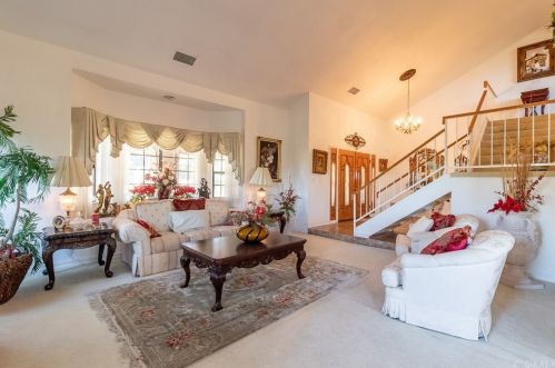 17305 Mariposa Ave, Riverside CA 92504-6079 exterior