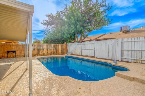 3010 Blackhawk Dr, Phoenix AZ  85050-4706 exterior