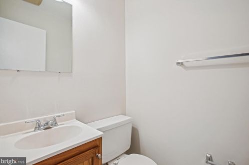 4513 Macarthur Blvd, Washington DC 20007-4201 exterior