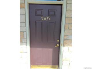 5305 Brookemonte Cir, Rochester, MI 48306-5012