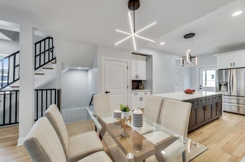 1624 Peterson Ave, Chicago IL  60660-2417 exterior