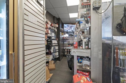 1336 Girard Ave, Philadelphia PA 19122-4212 exterior