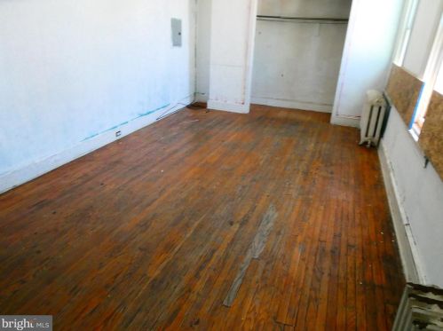 6801 Ditman St, Philadelphia PA 19135-2229 exterior