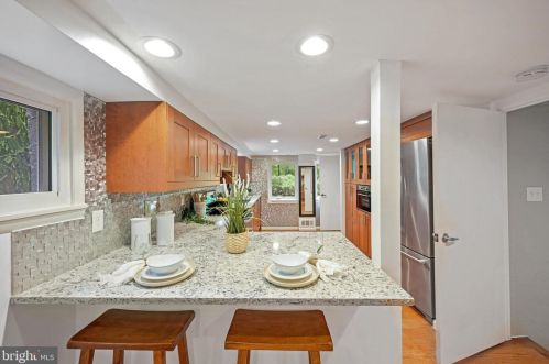 5066 Bonnie Branch Rd, Ellicott MD 21043-7002 exterior