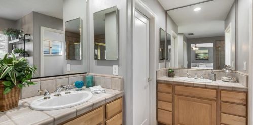 1413 Haddington Dr, Folsom CA 95630-5311 exterior