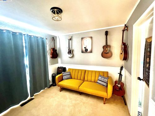 3671 Sanford St, Concord CA  94520-1356 exterior