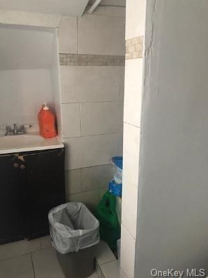 60 Leroy Ave, Valhalla NY 10595-1474 exterior