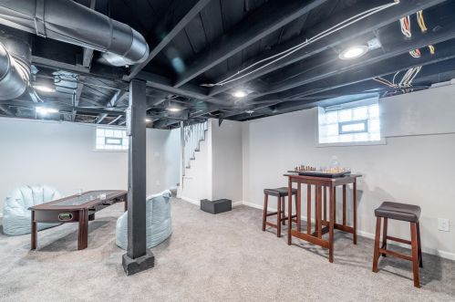 335 Montana St, Milwaukee WI 53219-3076 exterior