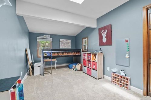 24 Tamarack Hl Dr, Poughkeepsie NY 12603-1112 exterior