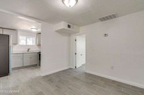 227 24 St, Tucson AZ 85713-1645 exterior