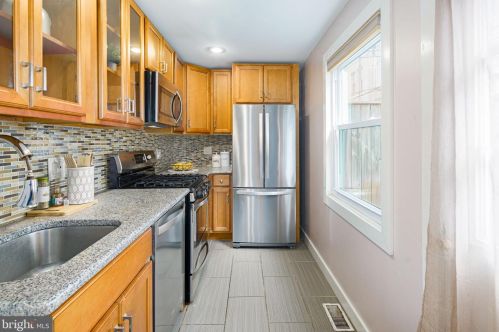 885 Judson St, Philadelphia PA 19121-2036 exterior