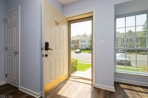 1001 Doolittle Dr, Bridgewater, NJ 08807-3504