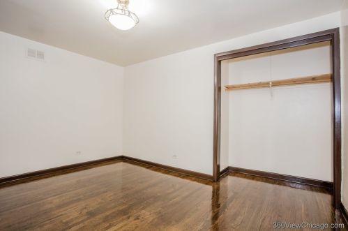 6900 Campbell Ave, Chicago IL 60645-4604 exterior