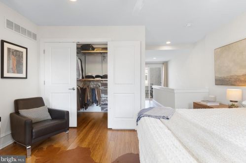 2137 Christian St, Philadelphia PA  19146-1209 exterior