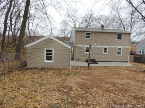 40 Calvin Ave, Wallingford, CT 06492-4512